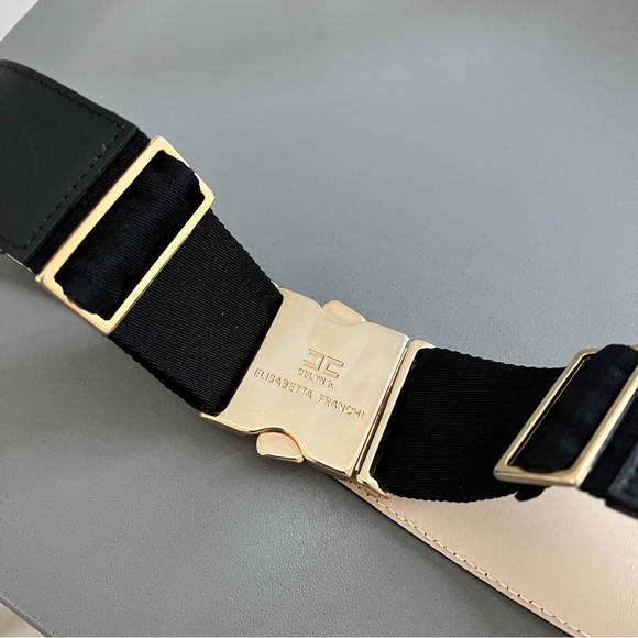 Luxury Buckle Belt - Picture 4 of 9